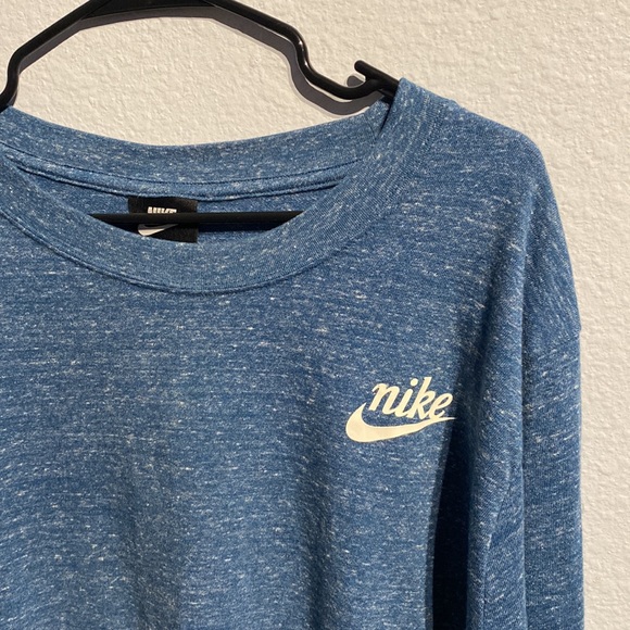 🆕 WOT, 1X Long sleeve Nike top, so soft! - Picture 2 of 8
